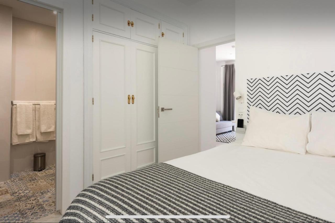 Апартаменты Malaga Centric Best Location And Comfort In Malaga Center Экстерьер фото